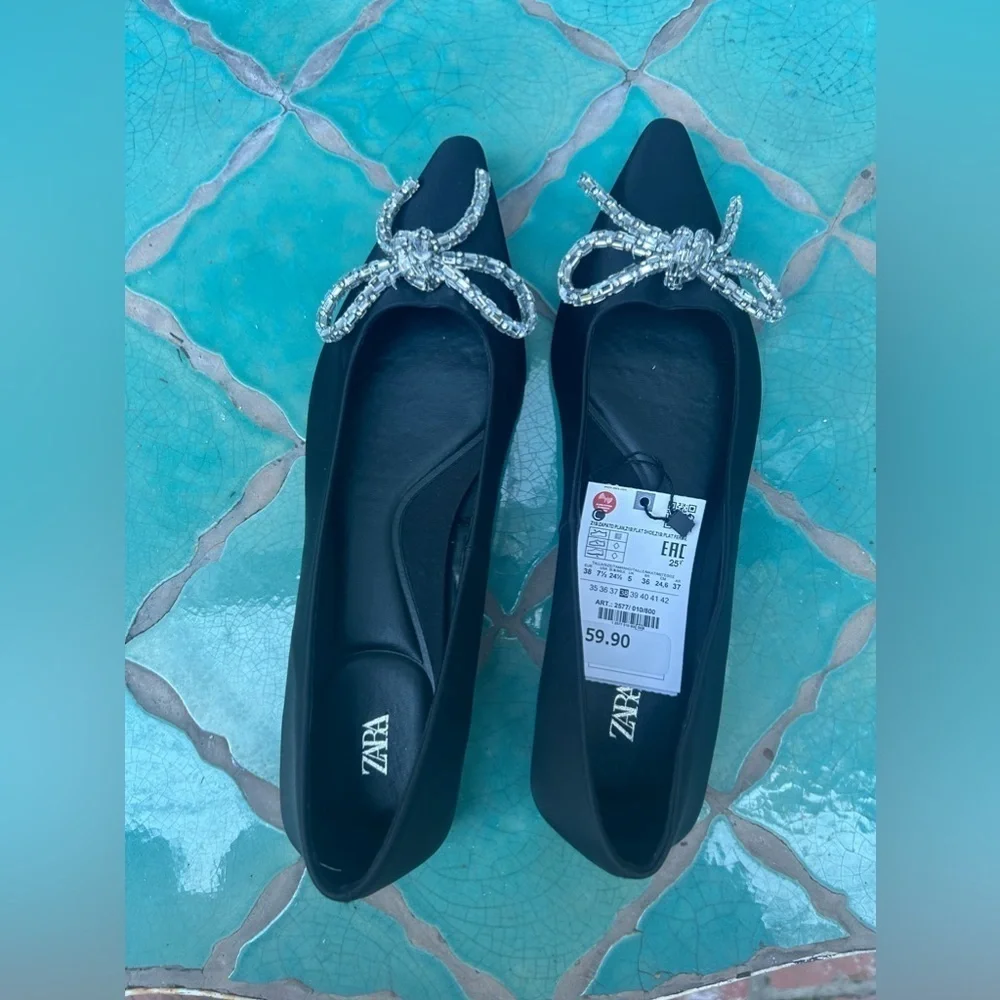 Zara Embellished Bow ballet flats in Black New with Tags!